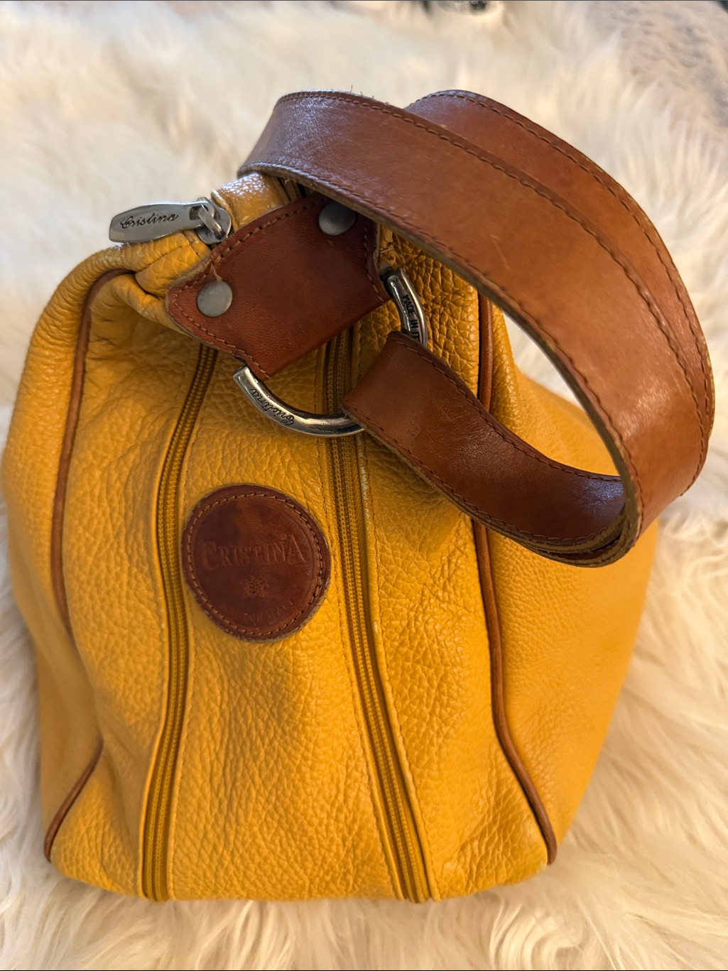 Christina Made In Italy Gold Genuine Leather 2 Way Shoulder Bag